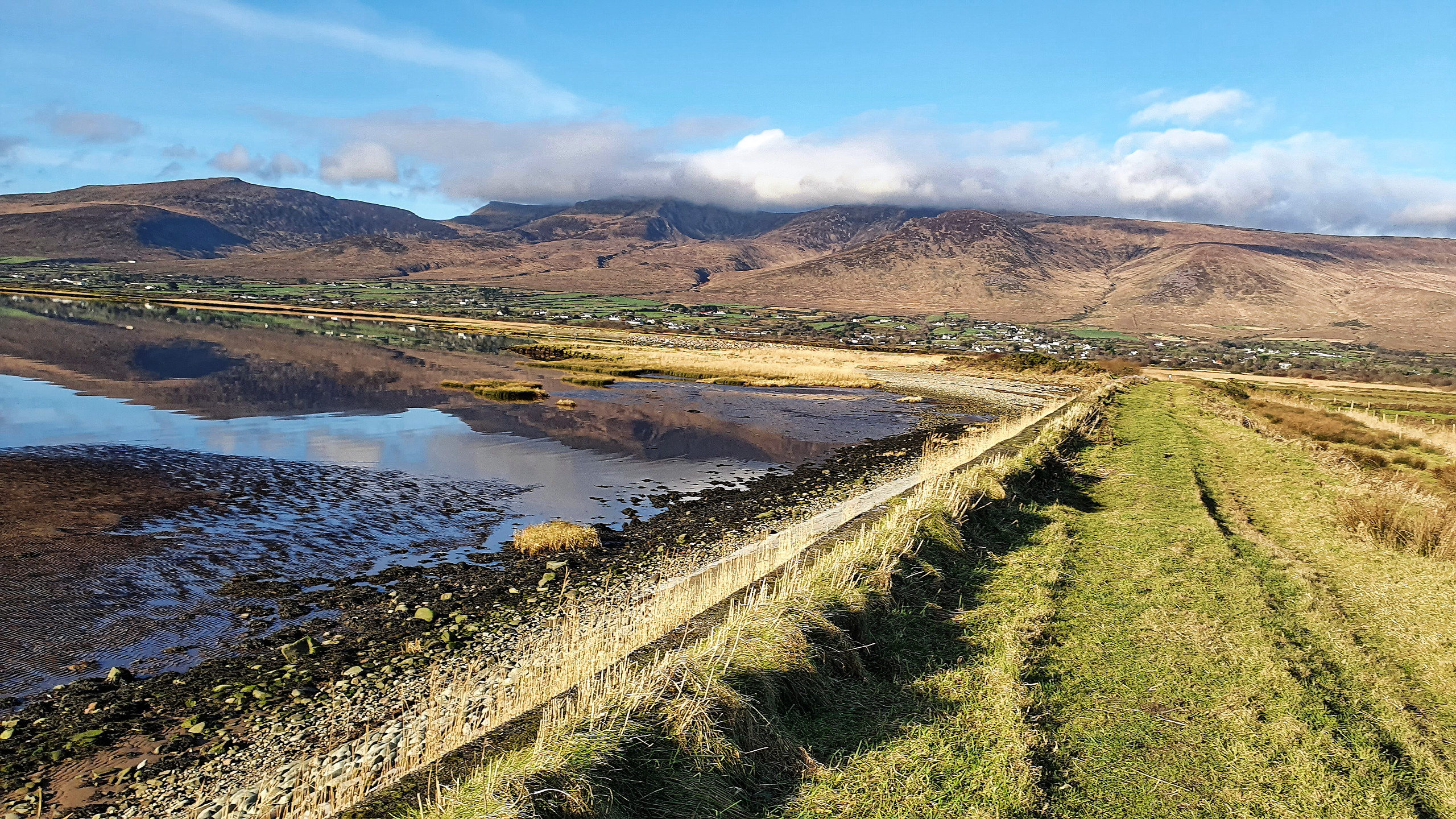Heading east along the levee towards the Slieve Mish Mountains