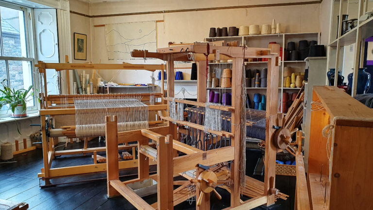 Lisbeth Mulcahy is one of my 10 favorite shops in Dingle because of the beautiful wall hangings that she creates.